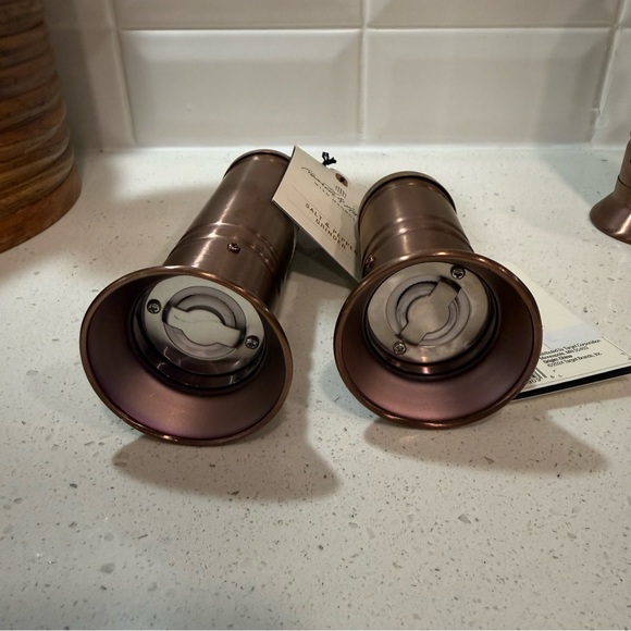 NWOT Hearth and Hand Copper Salt/Pepper mill set - Picture 4 of 6
